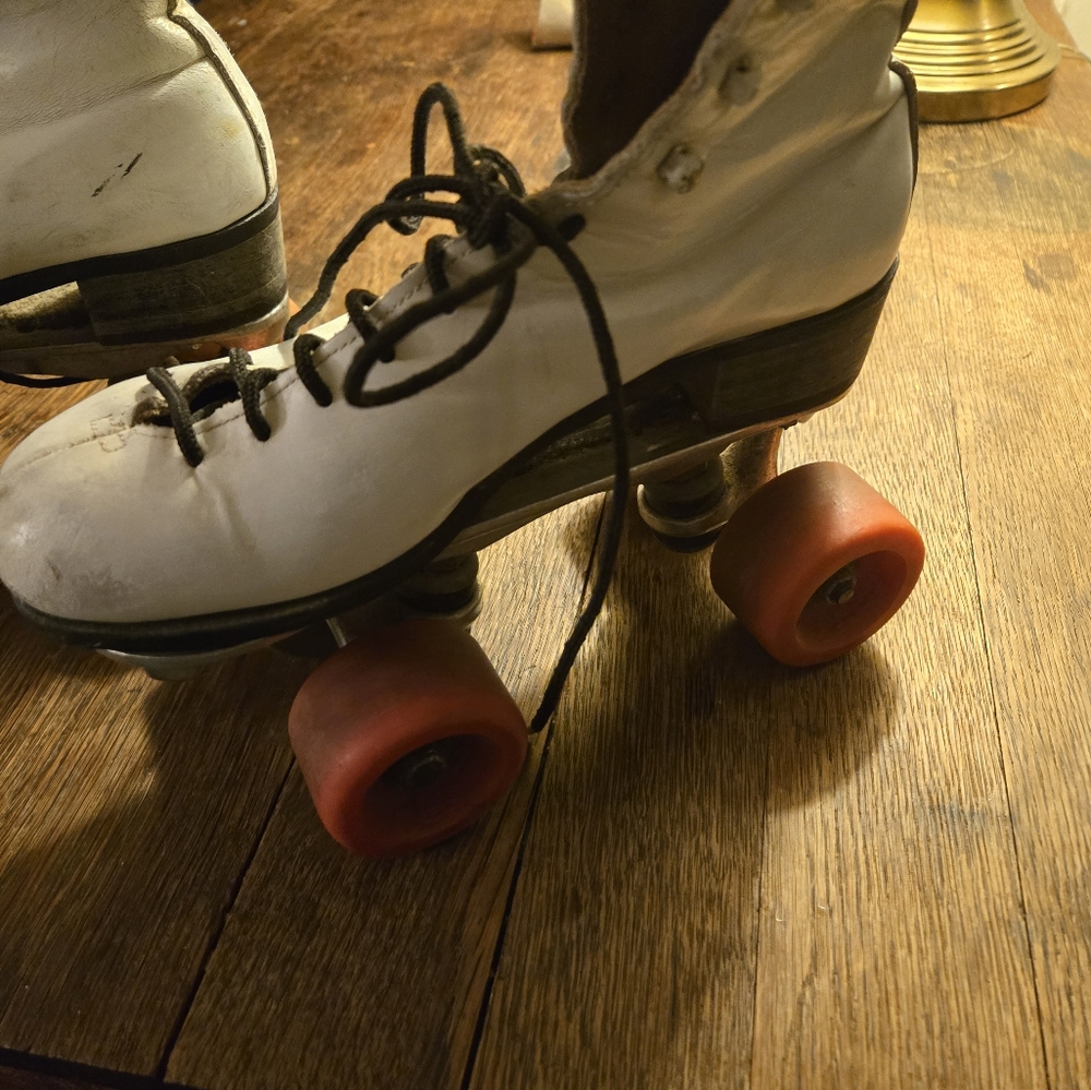 Vintage 70s white womens roller skates size 6 - Picture 8 of 13